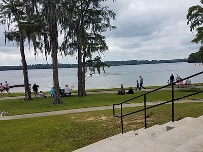 Paxton lake and park